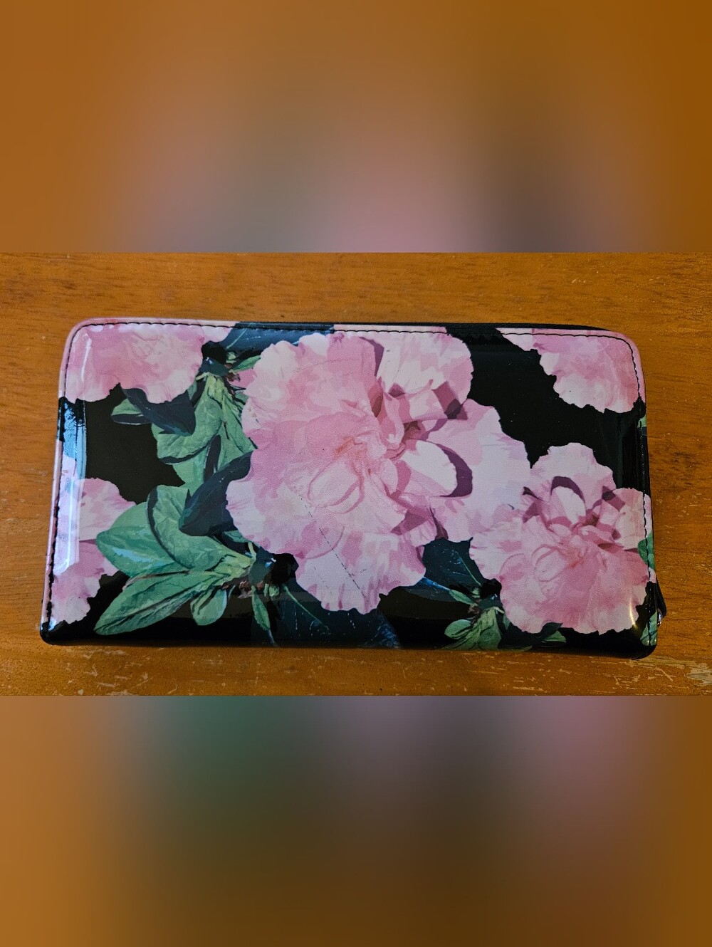 Betsey Johnson Black Patent Zip-Around Wallet - Picture 2 of 7